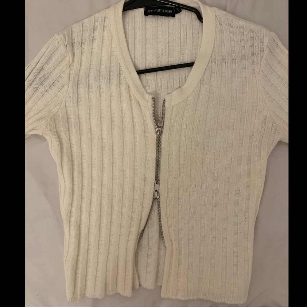 Pretty Little Thing White Cropped Zip Up Cardigan